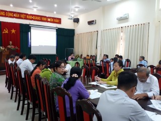 Đại biểu thảo luận.jpg